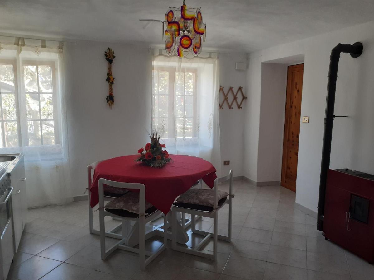 Casa Le Rondini Apartment Mezzenile ภายนอก รูปภาพ